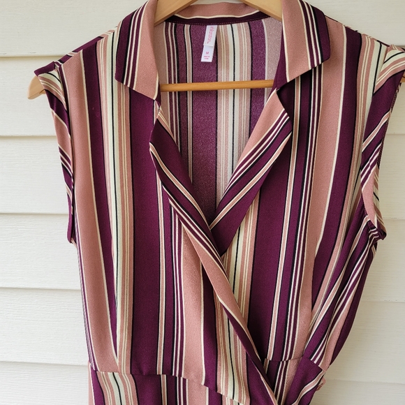 Casual Wraparound Striped Sleeveless Dress Size: M - Picture 2 of 14